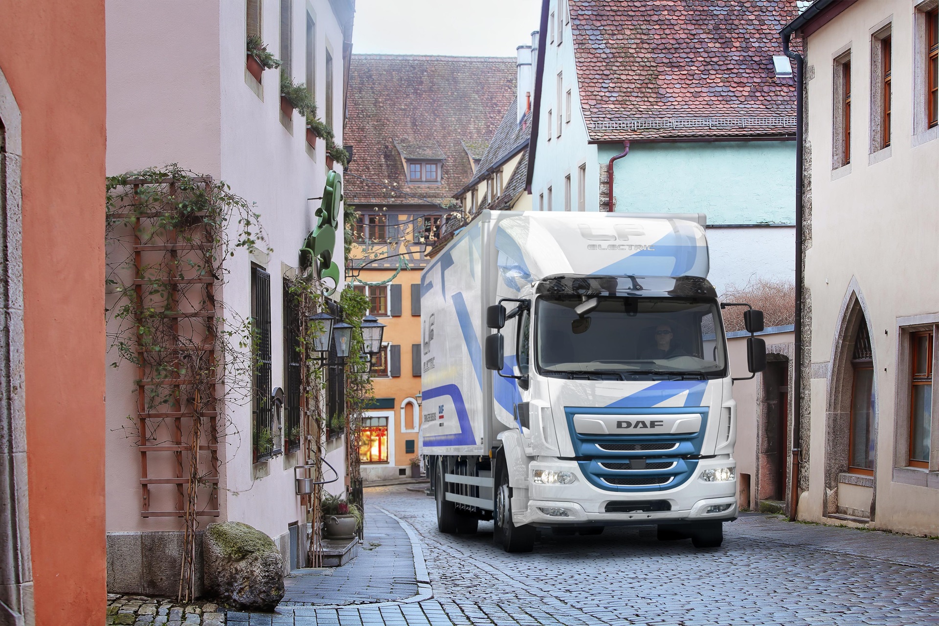 DAF-Trucks-introduces-LF-Electric